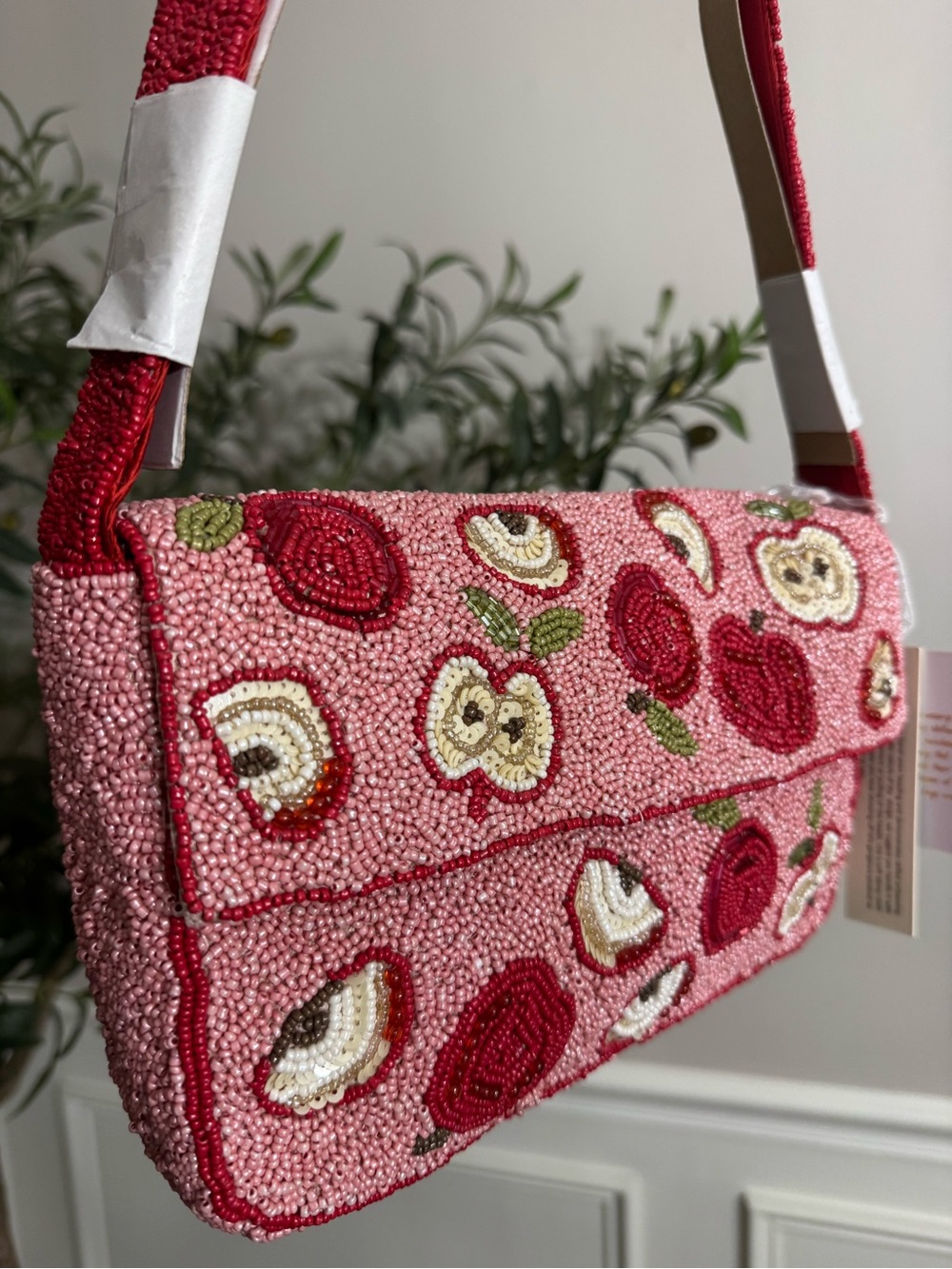 MADE IN INDIA beaded apple shoulder bag - Picture 2 of 6